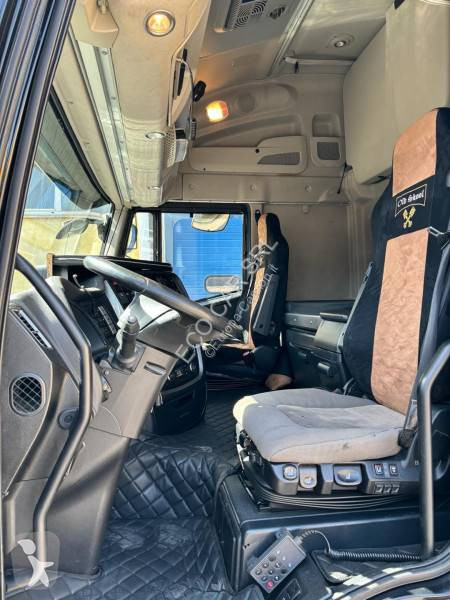 Traktor Iveco
