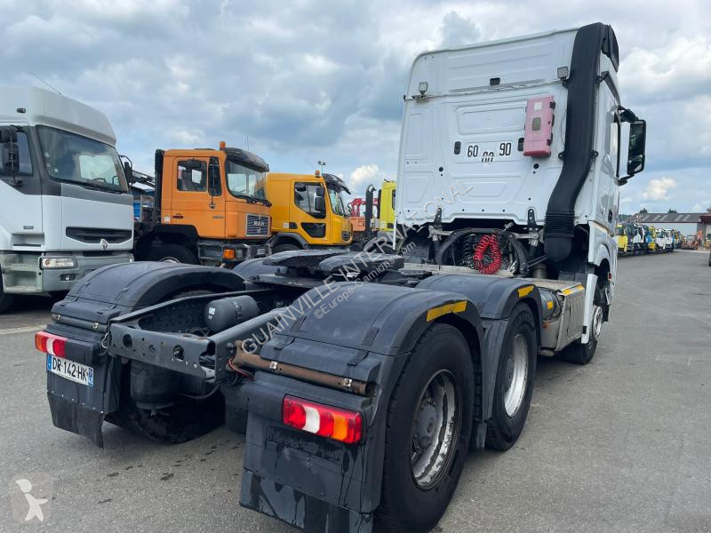 Traktor Mercedes 3348