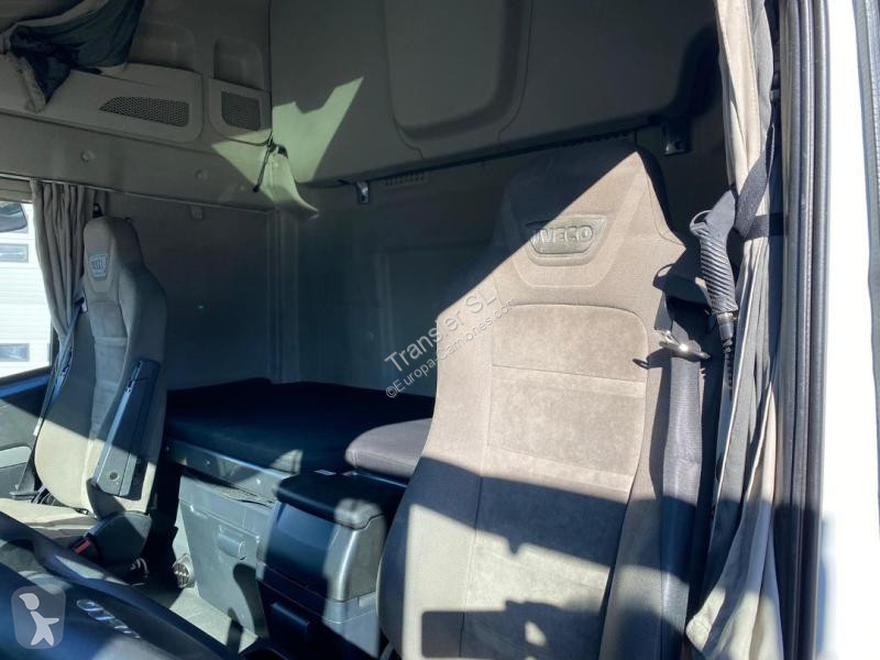 جرار Iveco AS 440 S 46 TP