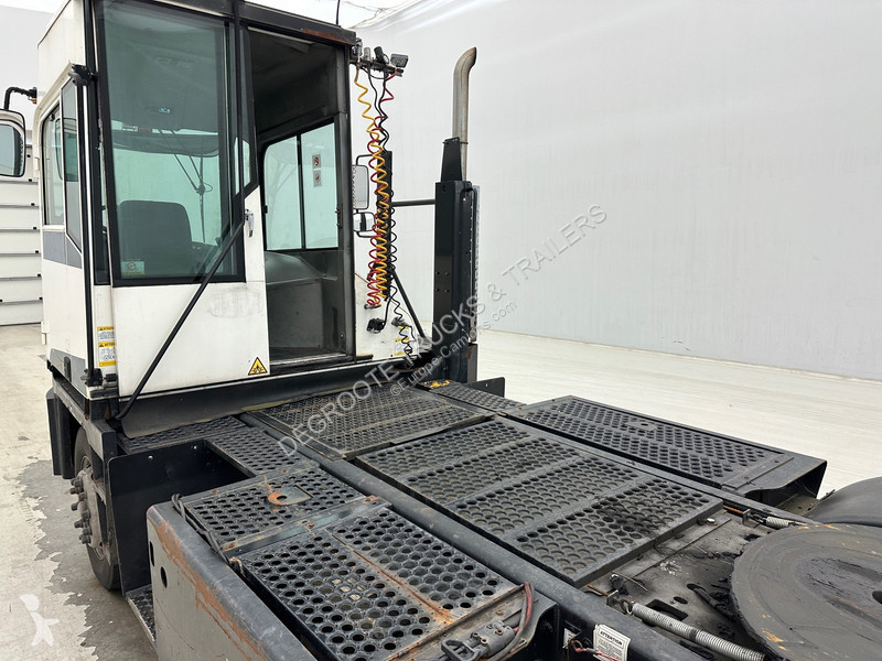 Traktor Kalmar TT612D