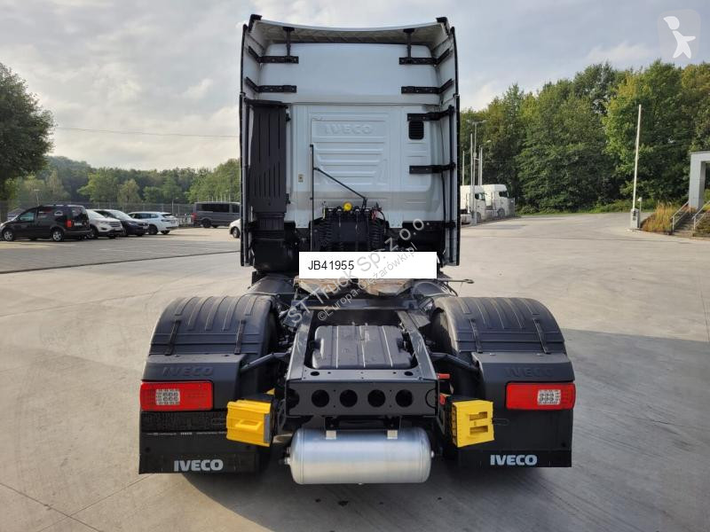 Cap tractor Iveco 460