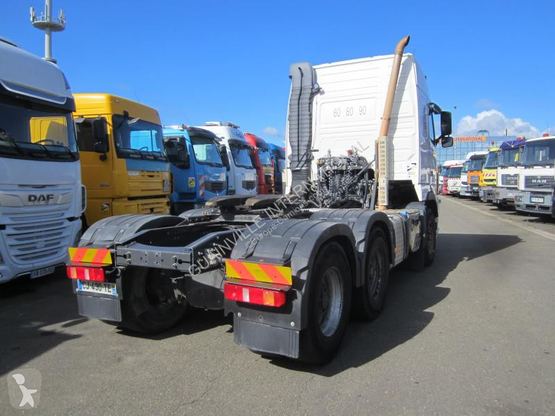 Traktor Volvo 700