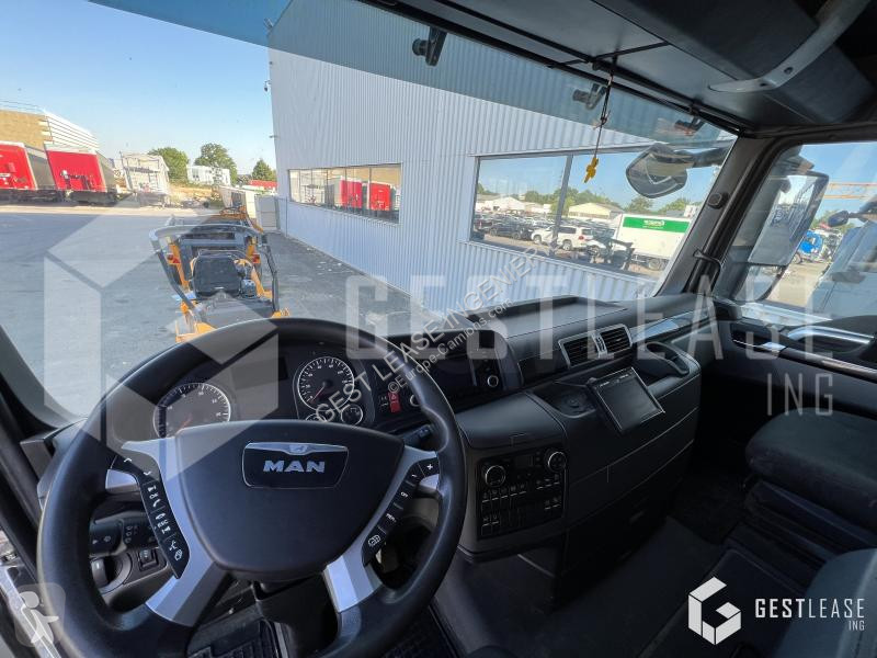 Tracteur MAN 18.520