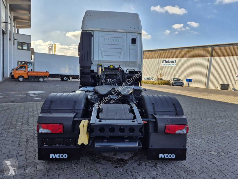 Traktor Iveco AS440X49T/P ON 4x4 HI-TRACTION...