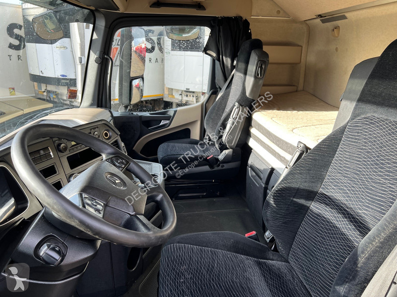 Traktor Mercedes 1845 Bigspace