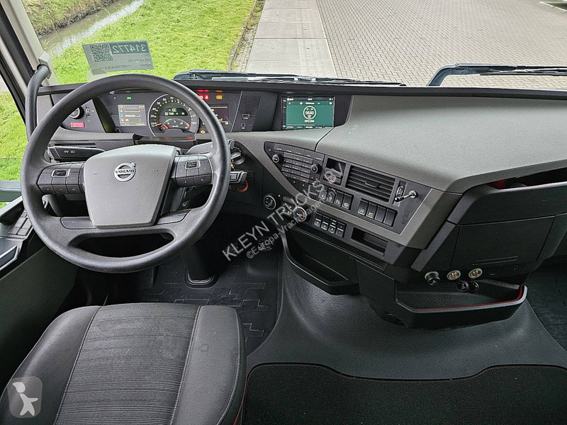 Tahač Volvo FH  I-PARK-C VOITH RET.