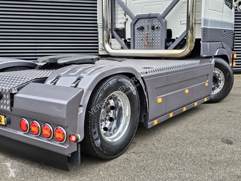 Trekker Volvo FH400 4X2 / SHOWTRUCK / SPECIAL /...