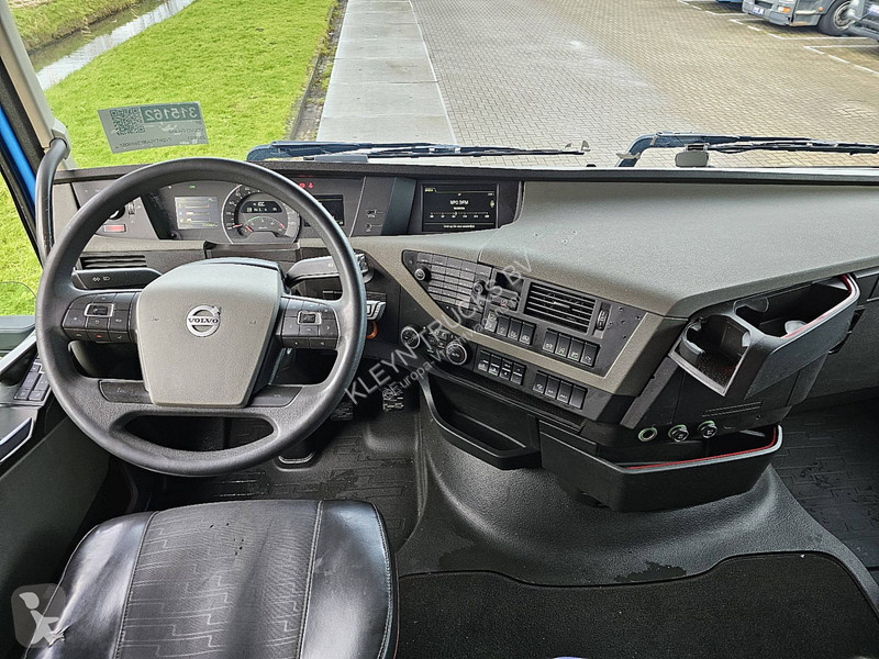 Trekker Volvo FH  PTO SKIRTS VEB+