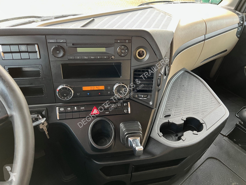 Traktor Mercedes 1845 BigSpace