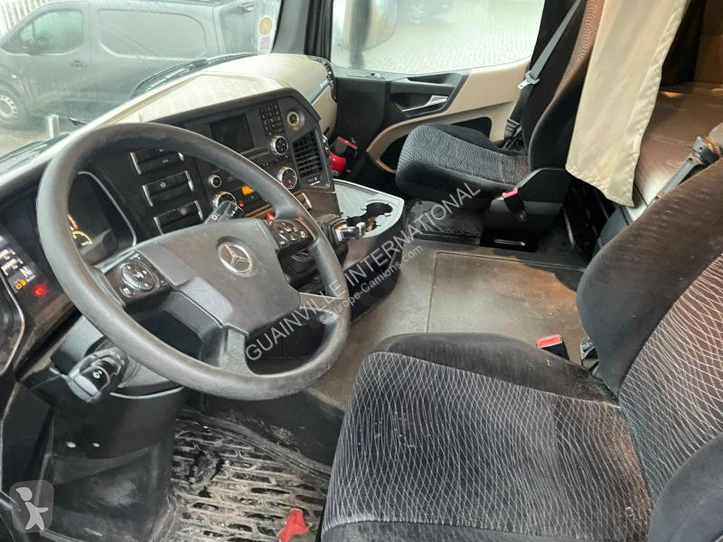 Traktor Mercedes 1845