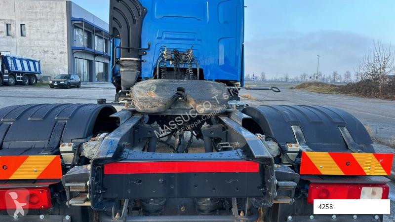 Traktor Renault K 460 4x2