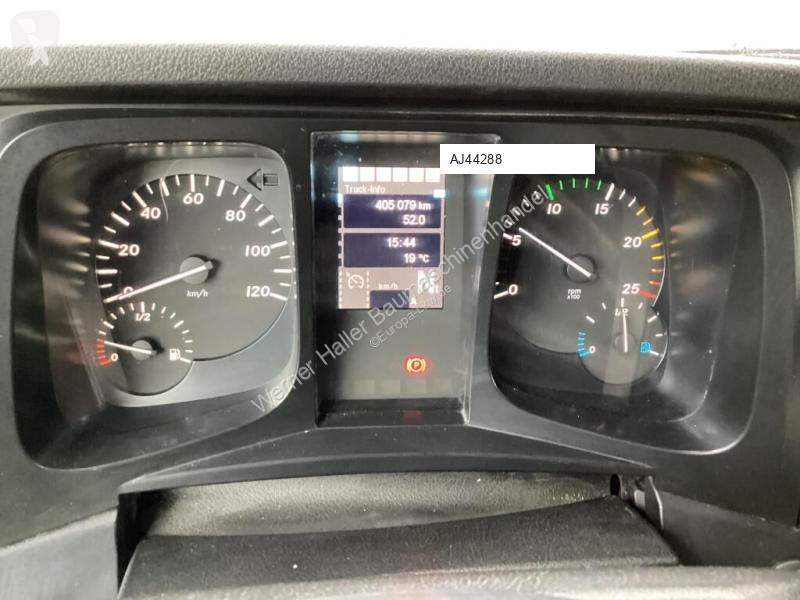 Traktor Mercedes 1845