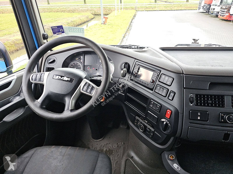 Tahač DAF 480 SPACECAB LED