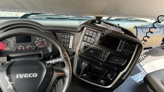 Traktor Iveco