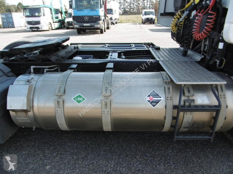 Tracteur Iveco NP 460