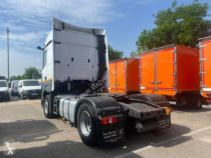 Traktor Mercedes