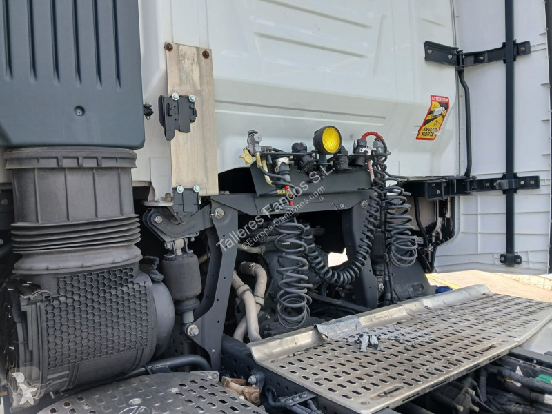 Traktor Iveco  460 AUTOMATICO  INTARDER ADR