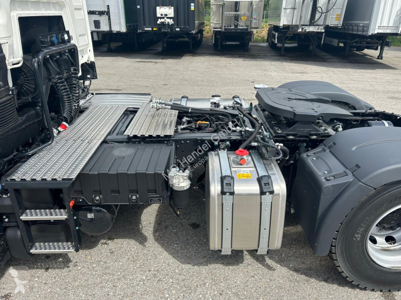 Traktor MAN TGS 18.520 4x4 Hydro Pritarder...