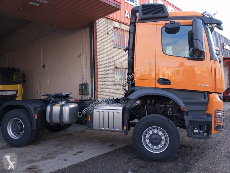 Traktor Mercedes