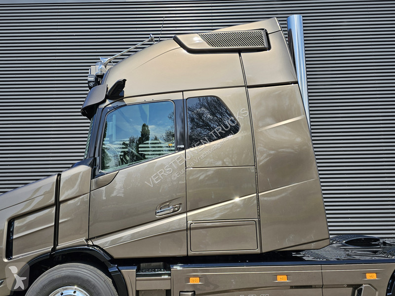 Trekker Volvo VT5 AERO 780 XXL / 6x2 TORPEDO /...