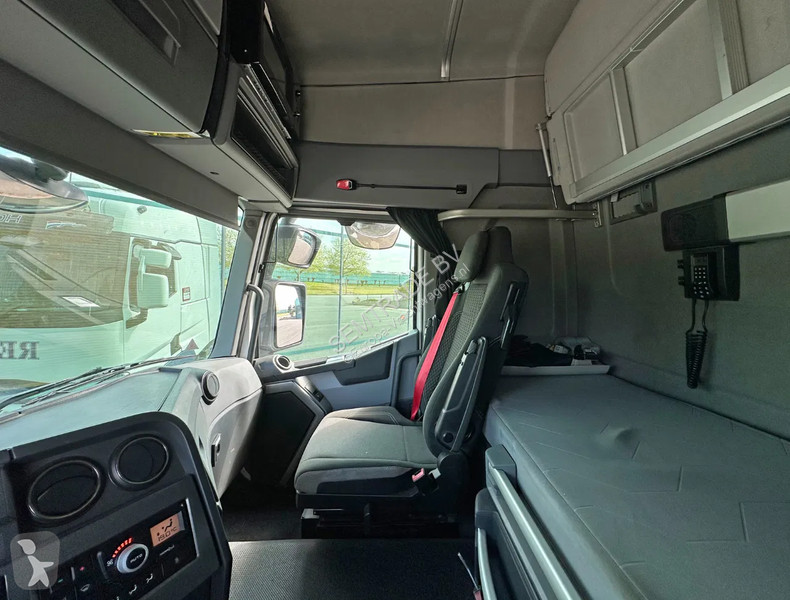 Traktor Renault T460 COMFORT EURO 6 ONLY...
