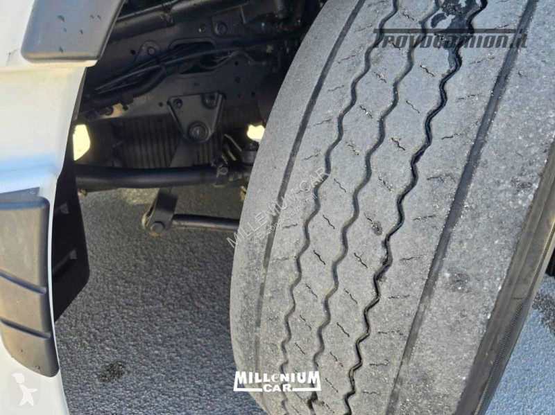 Tahač Iveco 570XP 2019 TRATTORE 3 ASSI RETARDER