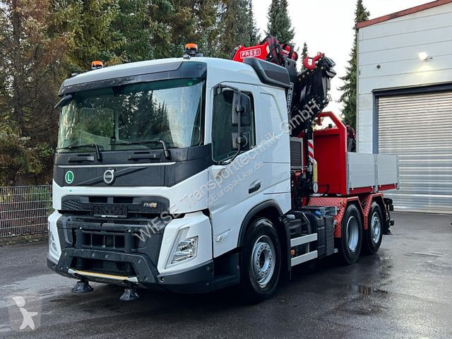 Tahač Volvo 540 6x2 mit Kran Fassi F545.2.28
