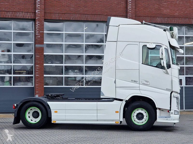 Traktor Volvo 13540 Globetrotter 4x2 - Custom...