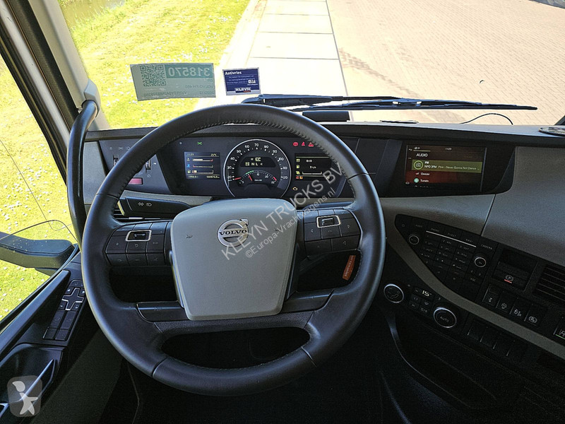 جرار Volvo FH  I-SAVE SKIRTS 2XTANK