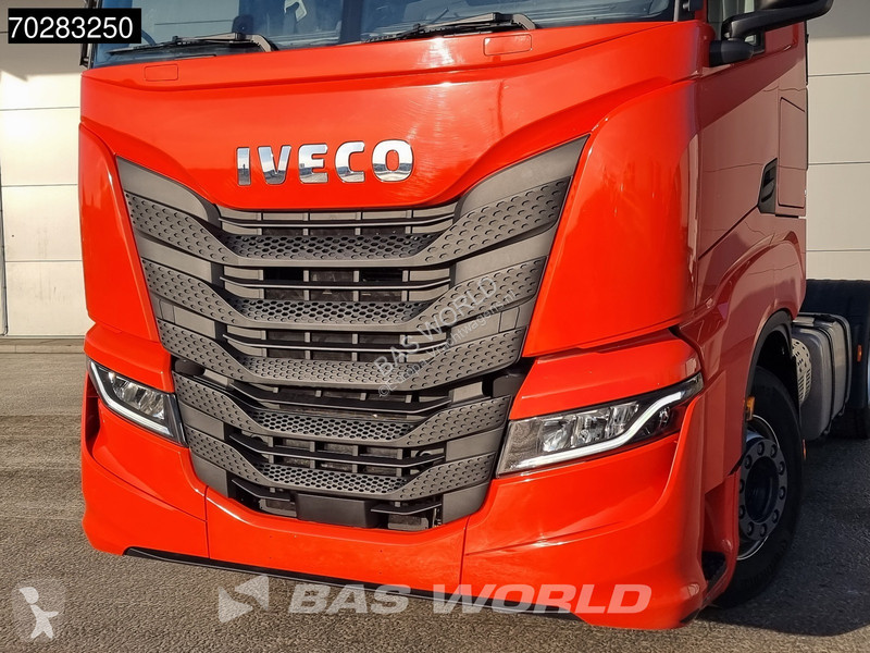 Tractor Iveco S-Way 490 4X2 DAMAGED! chassis...
