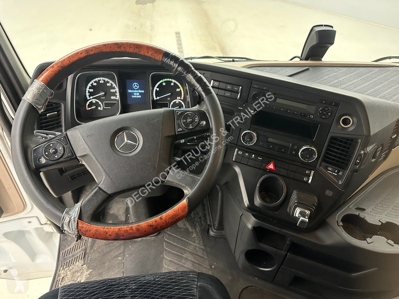 Tractor Mercedes 1842
