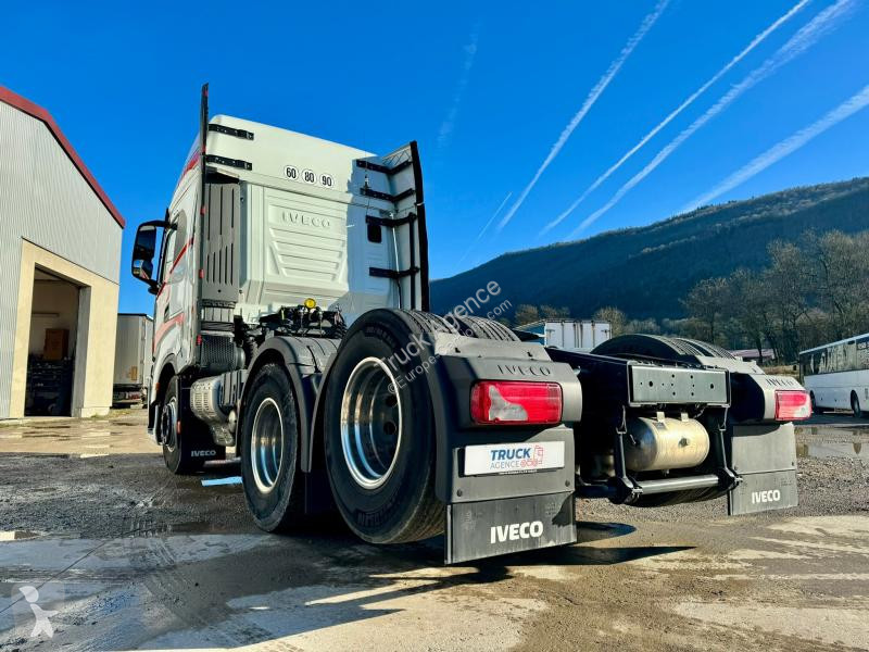 Traktor Iveco 570