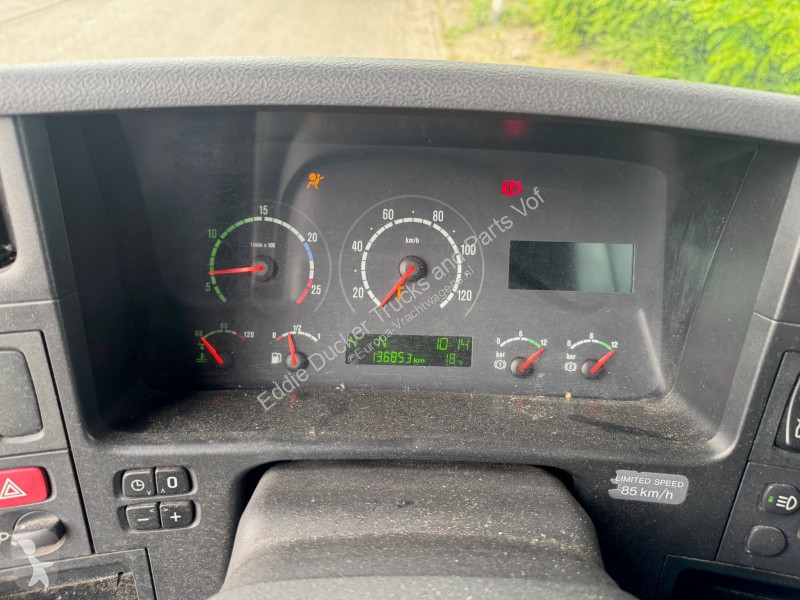 Trekker Scania P310 EURO 3 / AUTOMATIC 3 PEDAS