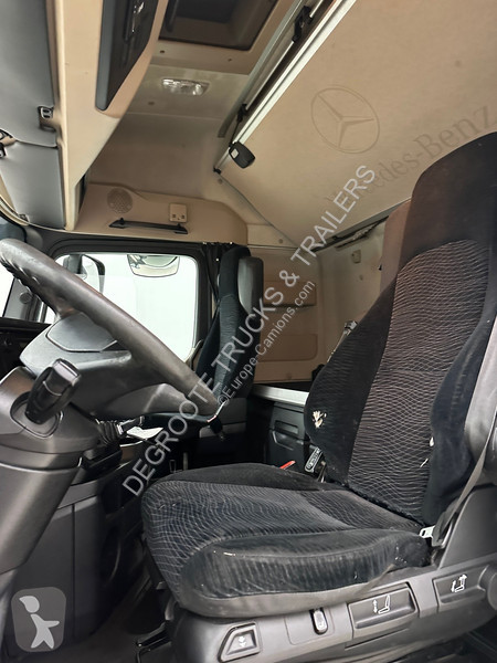 Traktor Mercedes 1842