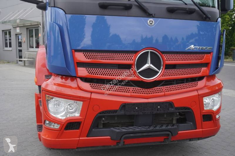 Cap tractor Mercedes