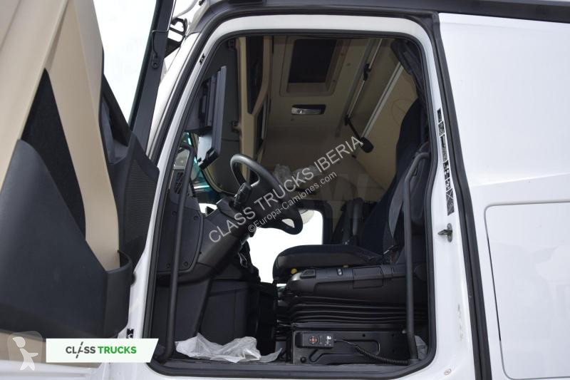 Traktor Mercedes 5 1845 BigSpace