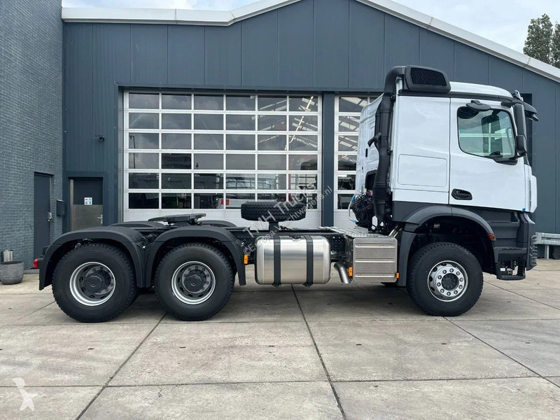 Tahač Mercedes 3348 S 6x4 Tractor Head