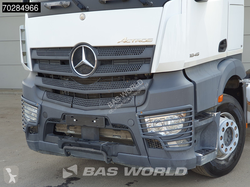Tahač Mercedes 1845 4X2 ClassicSpace Retarder...
