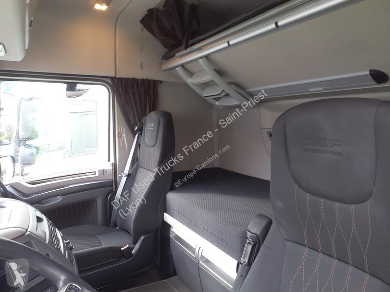 Traktor DAF 480 FT LOW DECK 4X2