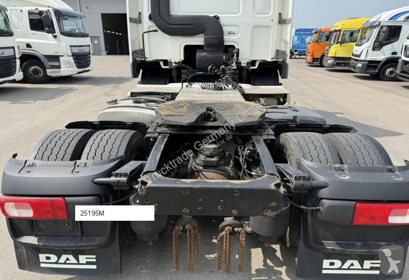 Traktor DAF CF 400