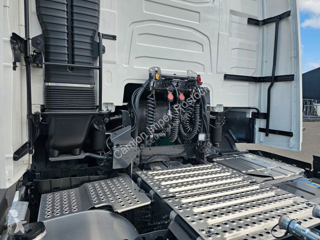 Traktor Volvo Volvo 460 neues Modell, full...