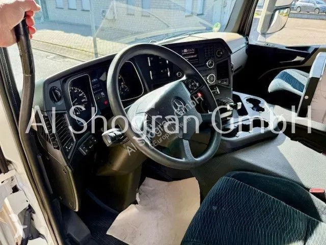 Traktor Mercedes 1836 Blatt / Luft / Euro 6