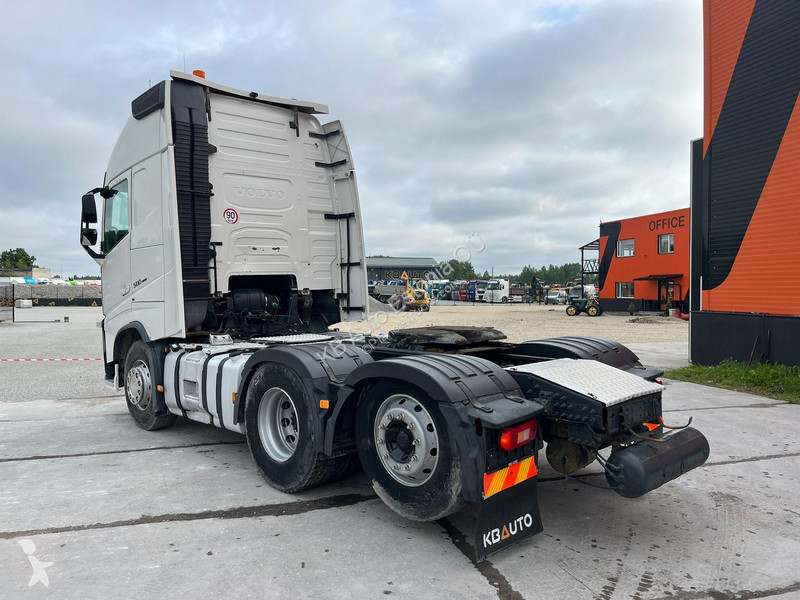 Tahač Volvo 500 6x2 GLOBE XL