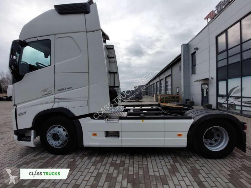 Tahač Volvo FH  Globetrotter XL i-Save Side Skirts