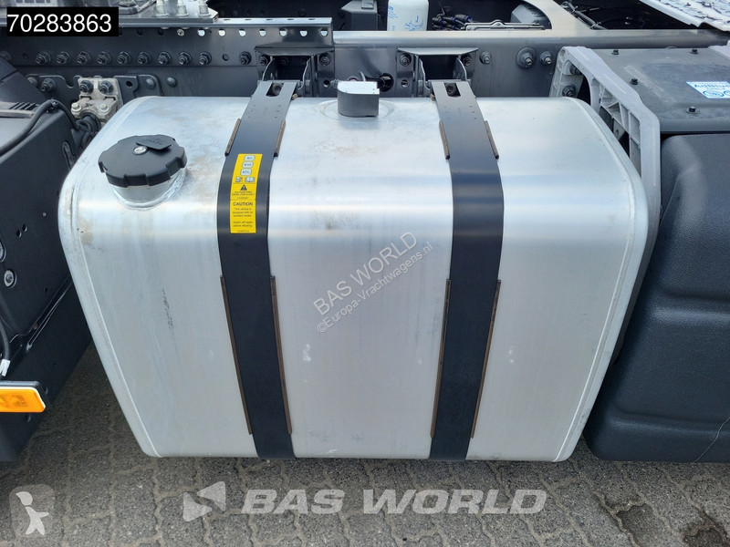 Traktor Volvo 500 4X2 VEB+ 2x Tanks Alcoa ACC...