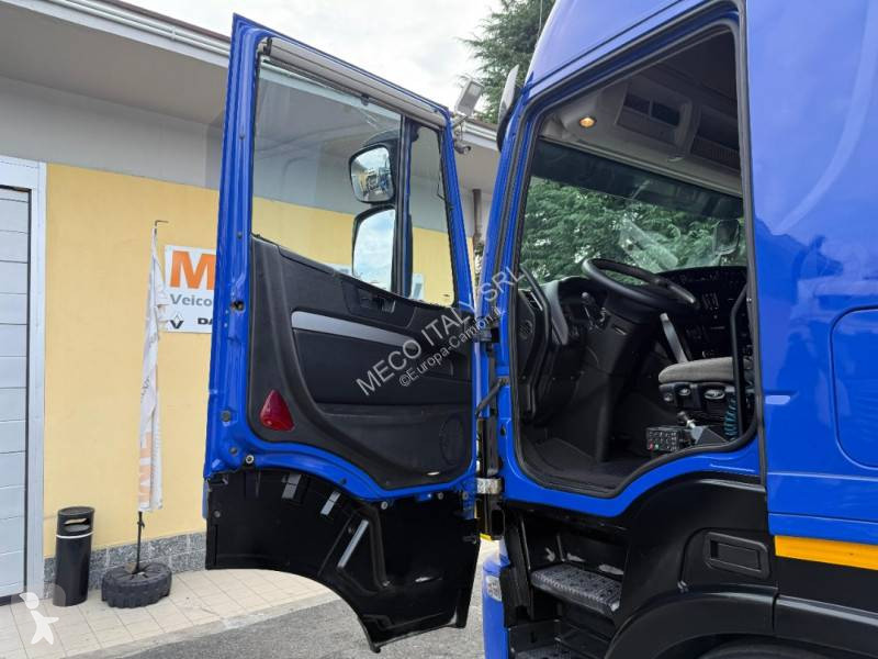 Traktor Iveco