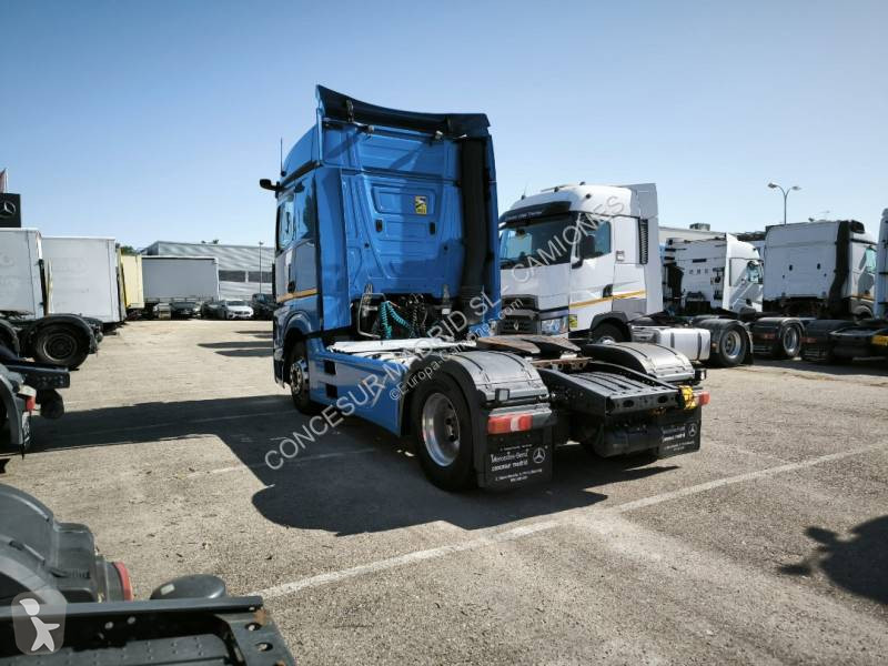 Traktor Mercedes