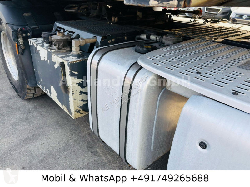 Traktor DAF XF 530