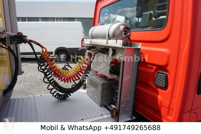 جرار Iveco 65