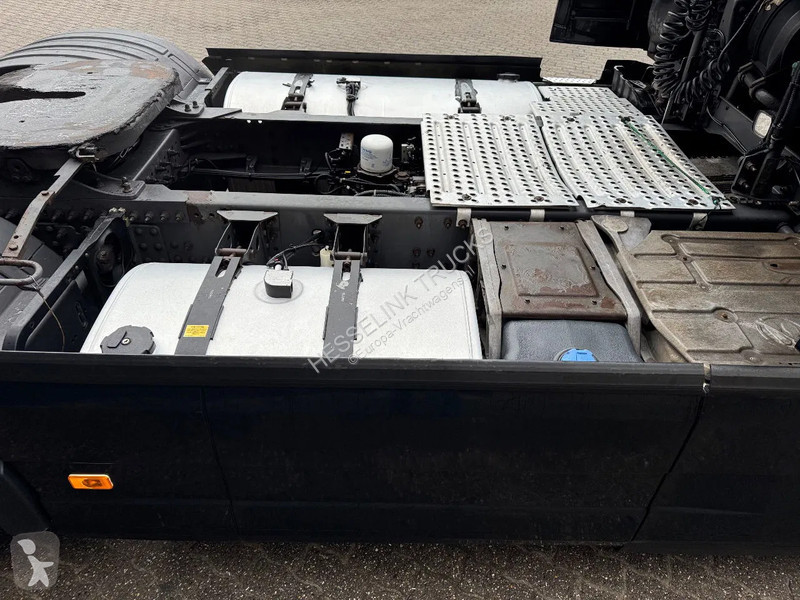 Trekker Volvo Dual clutch 2X tank Standairco...